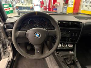 Image 9/21 of BMW M3 (1988)