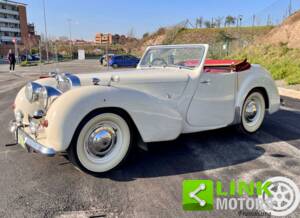 Image 4/10 of Triumph Dolomite 2-Litre (1942)