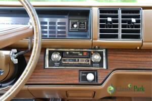 Immagine 42/50 di Buick Electra 225 Hardtop (1976)
