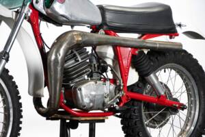 Image 45/50 of CZ 250 (1977)