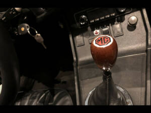 Image 30/40 of MG MGB (1974)