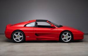 Image 7/37 of Ferrari F 355 F1 GTS (1997)