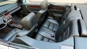 Image 41/74 of Mercedes-Benz E 320 (1997)