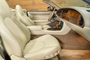 Image 9/19 de Jaguar XK8 4.0 (1998)