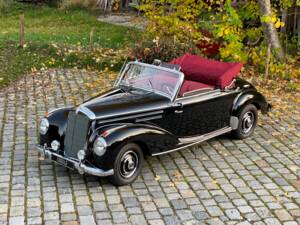 Image 1/17 de Mercedes-Benz 220 Cabriolet A (1954)