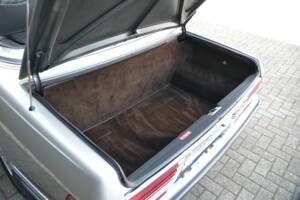 Image 40/79 de Mercedes-Benz 560 SL (1988)