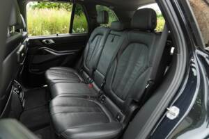 Bild 23/50 von BMW X5 M50d (2019)