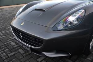 Image 28/50 of Ferrari California (2009)
