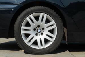 Bild 23/50 von BMW 745Li (2001)