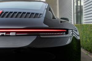 Image 18/30 of Porsche 911 Carrera (2022)