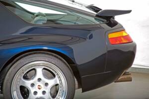 Imagen 14/20 de Porsche 928 GT (1991)