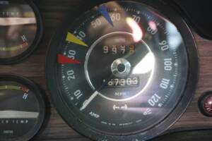 Image 14/33 of Volvo 1800 ES (1972)