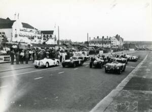 Image 14/50 of Jaguar XK 120 OTS (1950)