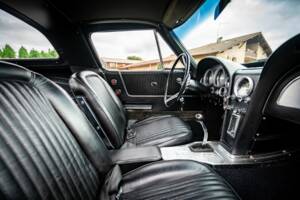 Imagen 8/10 de Chevrolet Corvette Sting Ray (1963)