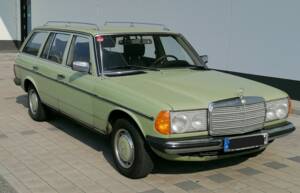 Immagine 5/55 di Mercedes-Benz 300 TD (1979)