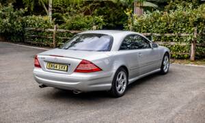 Image 3/36 of Mercedes-Benz CL 500 (2004)