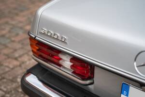 Bild 13/83 von Mercedes-Benz 300 D Turbodiesel (1983)