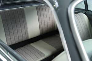 Image 39/50 of Volkswagen Karmann Ghia 1500 (1961)