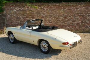 Image 37/50 de Alfa Romeo 1600 Spider Duetto (1967)
