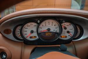 Image 26/63 of Porsche 911 Carrera 4S (2004)