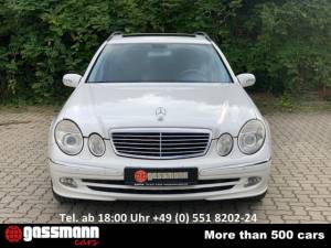 Immagine 2/15 di Mercedes-Benz E 320 T (2003)