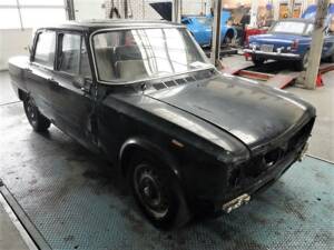 Image 22/40 of Alfa Romeo Giulia Nuova Super 1600 (1977)