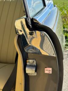 Bild 124/200 von Mercedes-Benz 380 SLC (1980)