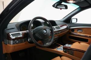 Bild 5/18 von BMW 760i (2005)