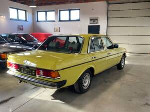 Bild 5/71 von Mercedes-Benz 250 (1979)