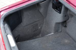 Image 65/95 of Mercedes-Benz 300 SL (1993)