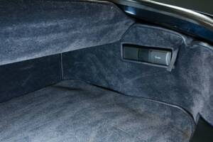 Image 45/49 de Bentley Azure (2006)