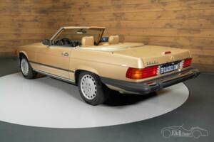 Image 4/19 of Mercedes-Benz 560 SL (1988)