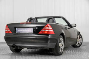 Image 37/45 of Mercedes-Benz SLK 200 (1999)