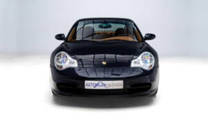 Image 2/35 de Porsche 911 Carrera 4 (2001)