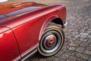 Image 2/70 de Mercedes-Benz 230 SL (1966)