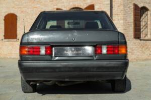 Imagen 7/45 de Mercedes-Benz 190 E (1989)