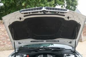 Immagine 43/50 di BMW 750i (2007)