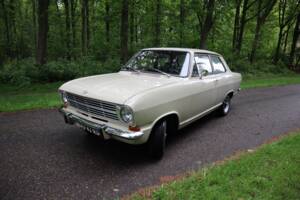 Bild 9/55 von Opel Kadett 1,1 S (1971)