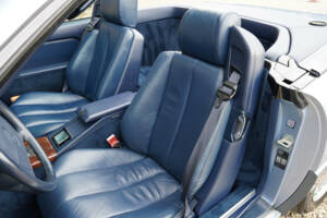 Image 37/50 de Mercedes-Benz 300 SL (1991)