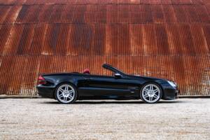 Image 8/47 of Mercedes-Benz SL 600 (2004)