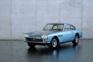 Image 2/50 of Ferrari 330 GT 2+2 (1964)