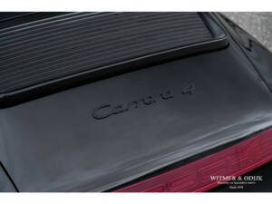 Image 16/28 de Porsche 911 Carrera 4 (1990)