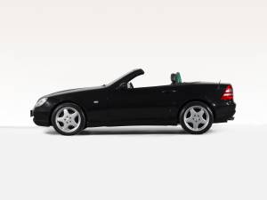 Image 3/25 de Mercedes-Benz SLK 230 Kompressor (1998)