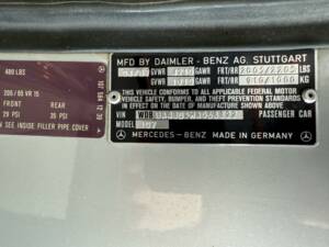 Image 29/36 de Mercedes-Benz 560 SL (1987)