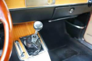Imagen 47/50 de Alfa Romeo Giulia GT 1300 Junior (1975)