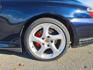 Image 6/16 of Porsche 911 Carrera 4S (2002)