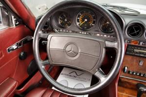 Image 35/48 of Mercedes-Benz 560 SL (1988)