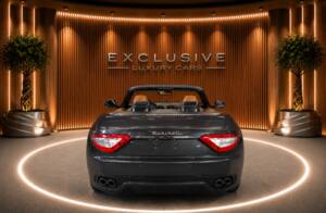 Bild 24/59 von Maserati GranCabrio 4.7 (2010)
