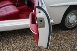 Bild 30/50 von Mercedes-Benz 190 SL (1960)
