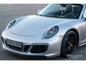 Image 13/38 of Porsche 911 Carrera GTS (2017)
